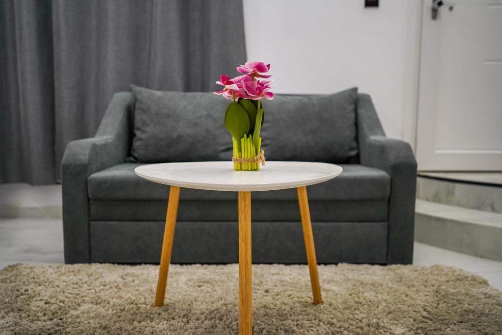 Airbnb Βέροια, Διαμονή Βέροια, Ξενοδοχεία Βέροια, Ενοικιαζόμενα δωμάτια Βέροια, Διαμονή κέντρο Βέροιας, Βέροια διαμονή με τα πόδια, Airbnb Veria, Veria Greece accommodation, Hotels in Veria, Veria city center accommodation, Central apartment Veria, Stay in Veria center,